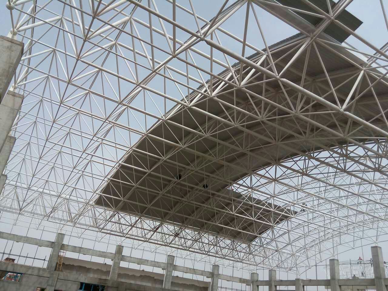 大连青岛一汽网架